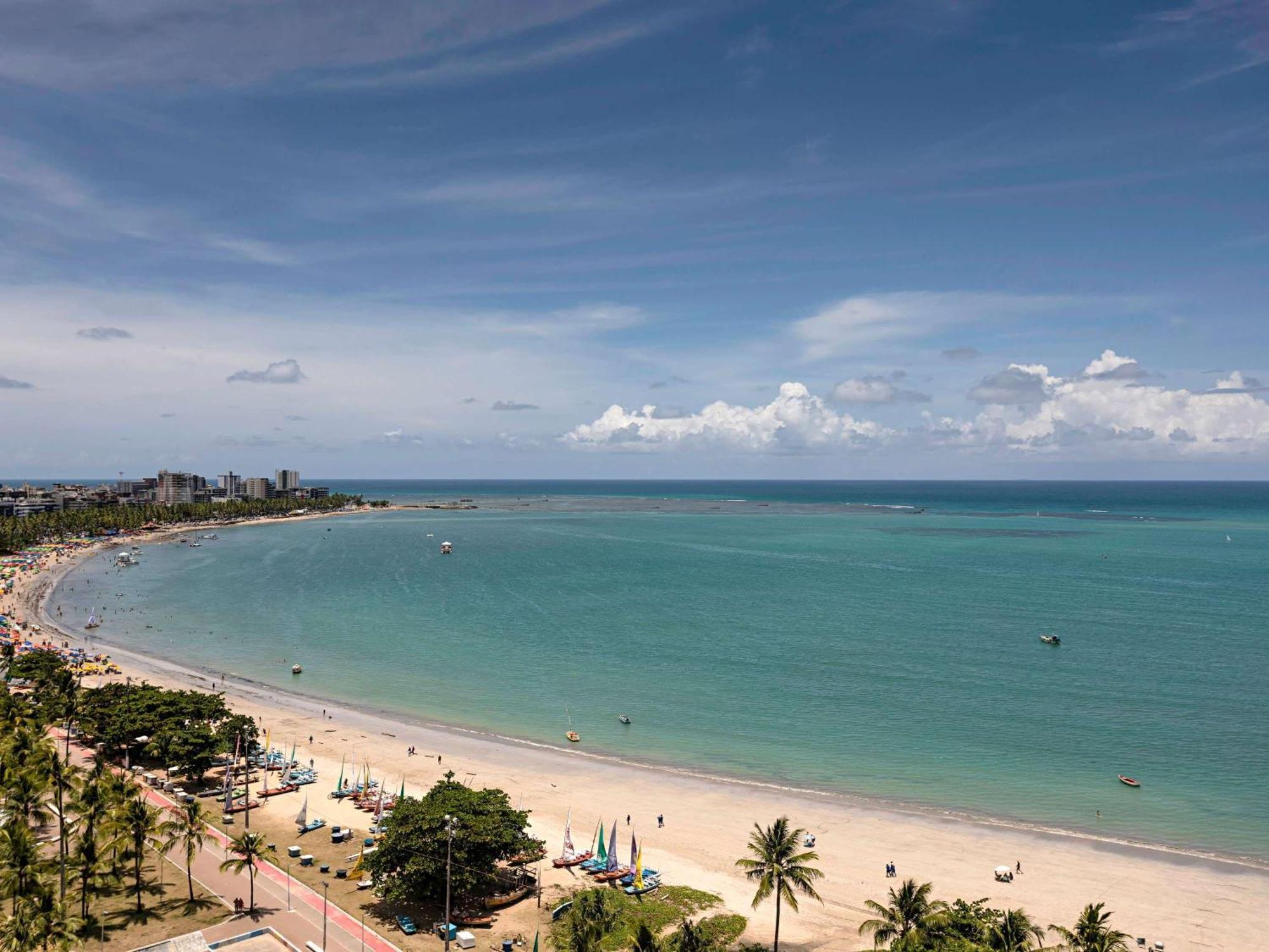 Отель Ibis Styles Maceio Pajucara Экстерьер фото
